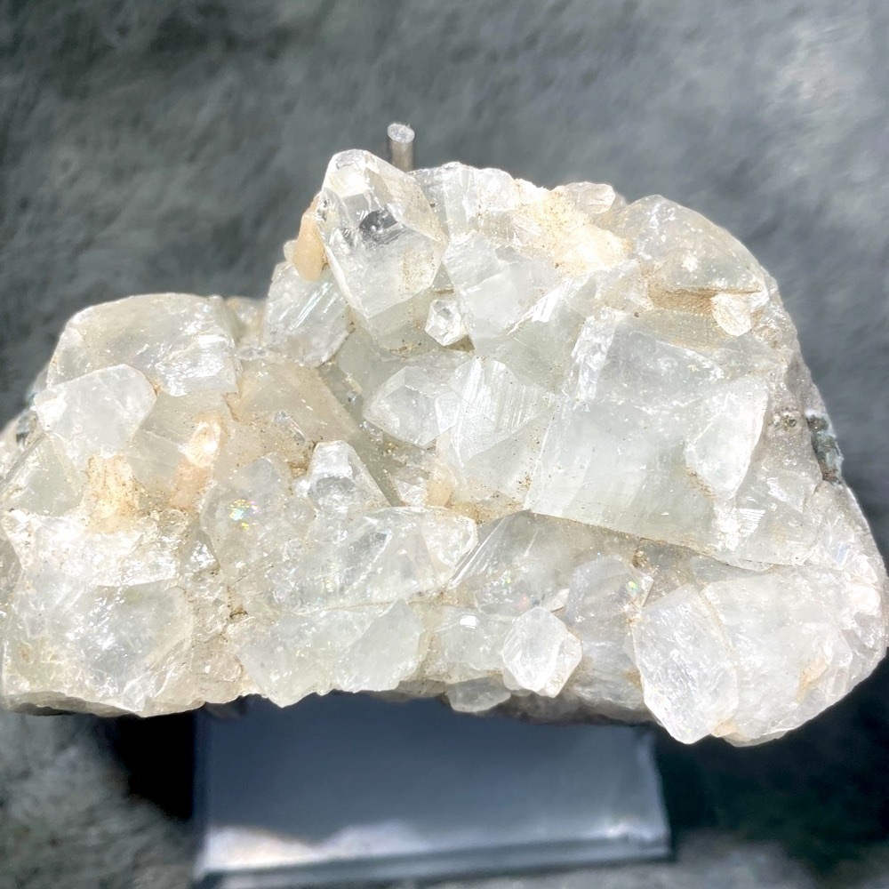 Raw clear quartz cluster- natural points- w- stilibite 4”x2.5”x2” thick